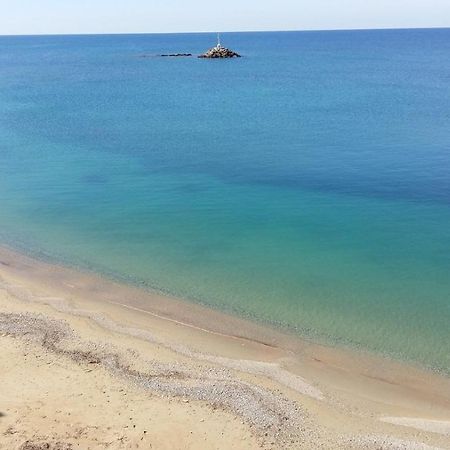 Io Luxury Pool & Hot Tub Suites Preveza Esterno foto