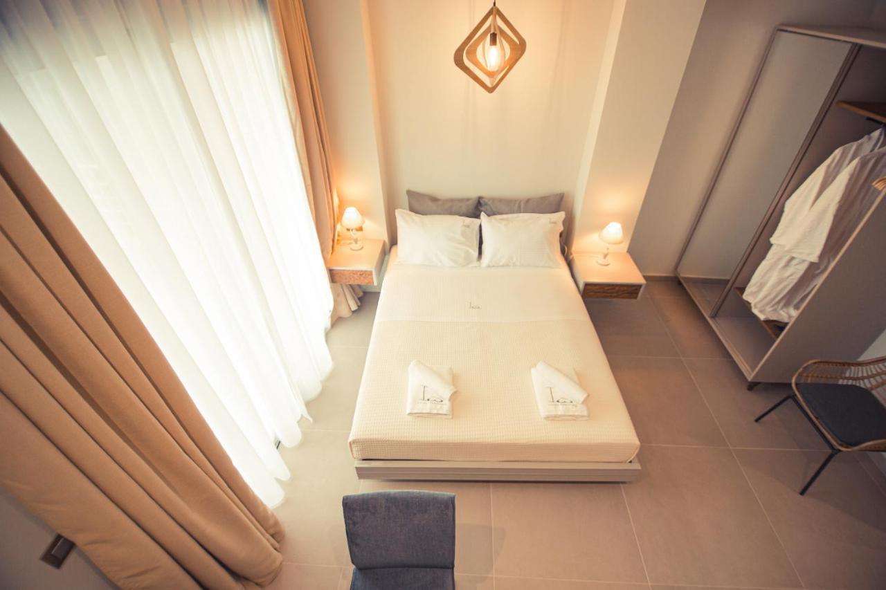 Io Luxury Pool & Hot Tub Suites Preveza Esterno foto