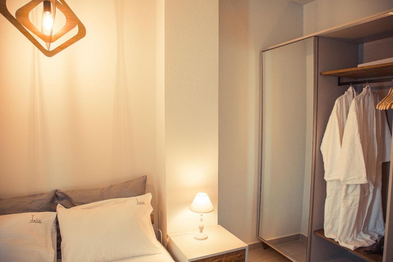 Io Luxury Pool & Hot Tub Suites Preveza Esterno foto