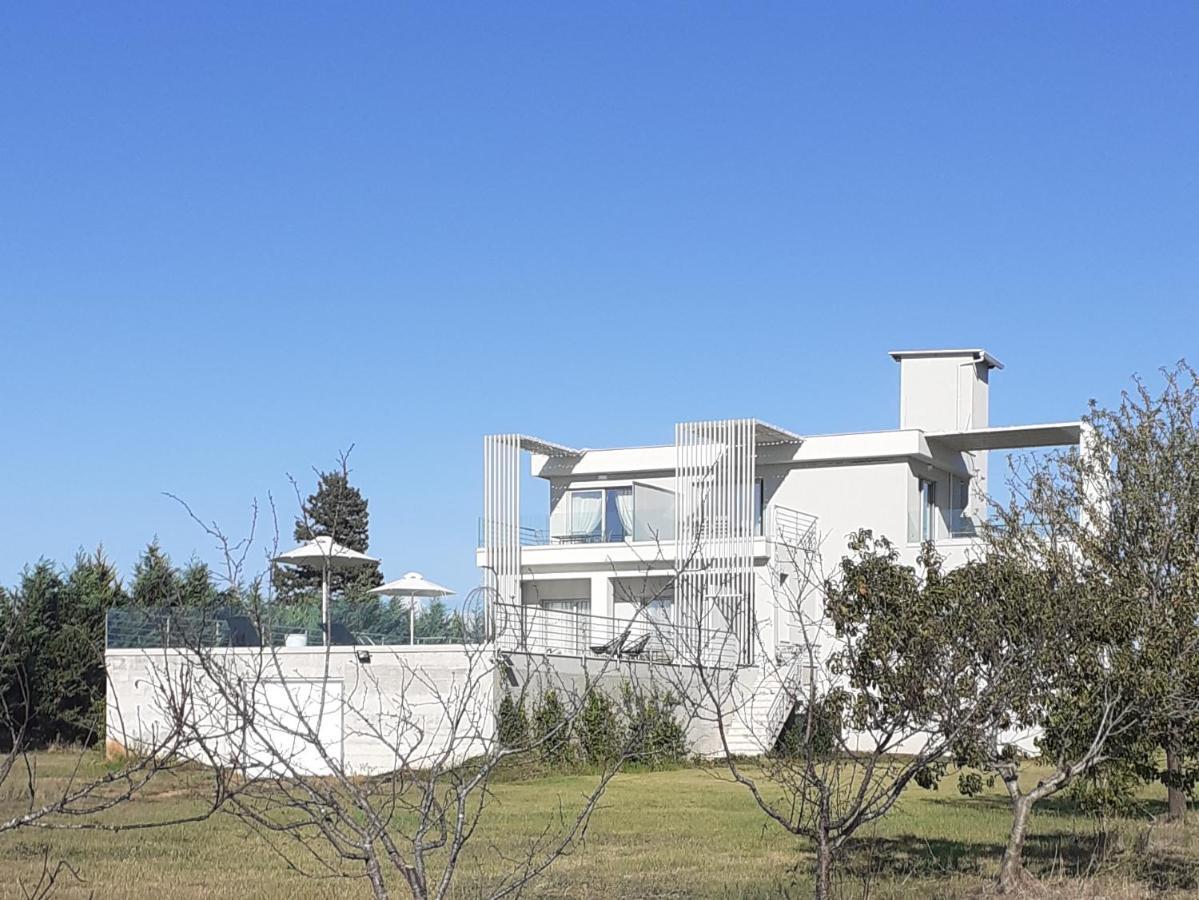 Io Luxury Pool & Hot Tub Suites Preveza Esterno foto